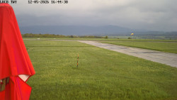 Pojezdová dráha, Runway