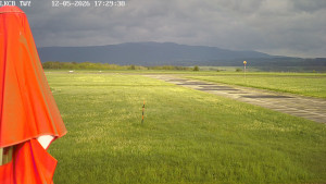 Letiště Cheb - Pojezdová dráha, Runway - 12.5.2026 v 17:30 Letiště Cheb - Pojezdová dráha, Runway - 12.5.2026 v 17:30