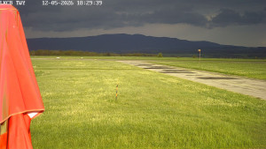 Letiště Cheb - Pojezdová dráha, Runway - 12.5.2026 v 18:30 Letiště Cheb - Pojezdová dráha, Runway - 12.5.2026 v 18:30