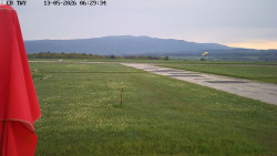 Pojezdová dráha, Runway