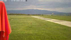 Pojezdová dráha, Runway