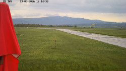 Pojezdová dráha, Runway