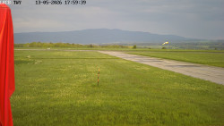 Pojezdová dráha, Runway
