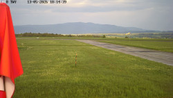 Pojezdová dráha, Runway