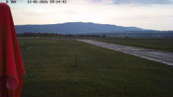 Pojezdová dráha, Runway