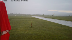 Pojezdová dráha, Runway
