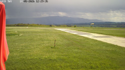 Pojezdová dráha, Runway