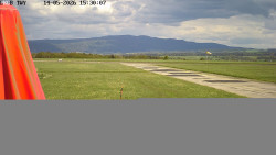 Pojezdová dráha, Runway