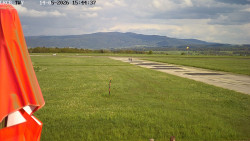 Pojezdová dráha, Runway