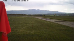 Pojezdová dráha, Runway