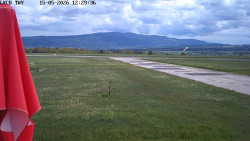 Pojezdová dráha, Runway