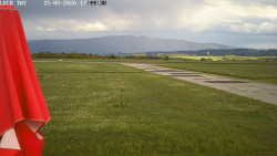 Pojezdová dráha, Runway