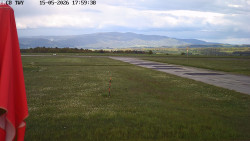 Pojezdová dráha, Runway