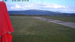 Pojezdová dráha, Runway