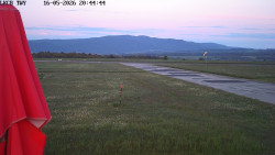 Pojezdová dráha, Runway