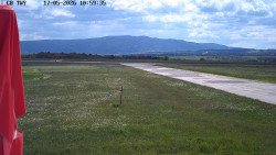 Pojezdová dráha, Runway