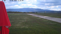 Pojezdová dráha, Runway