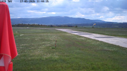 Pojezdová dráha, Runway
