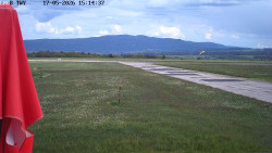 Pojezdová dráha, Runway