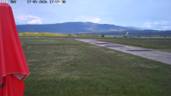 Pojezdová dráha, Runway