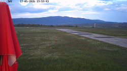 Pojezdová dráha, Runway