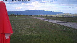 Pojezdová dráha, Runway