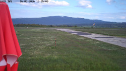 Pojezdová dráha, Runway