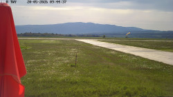 Pojezdová dráha, Runway