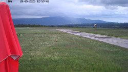 Pojezdová dráha, Runway