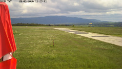 Pojezdová dráha, Runway