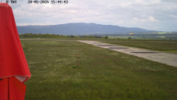 Pojezdová dráha, Runway