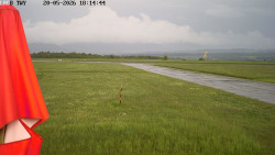 Pojezdová dráha, Runway