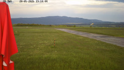 Pojezdová dráha, Runway