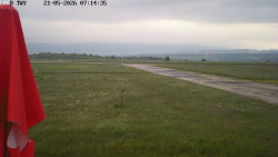 Pojezdová dráha, Runway