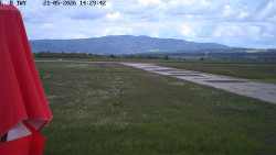 Pojezdová dráha, Runway