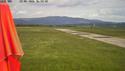 Pojezdová dráha, Runway