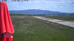 Pojezdová dráha, Runway