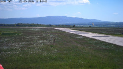 Pojezdová dráha, Runway