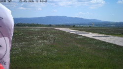Pojezdová dráha, Runway