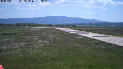 Pojezdová dráha, Runway