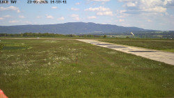 Pojezdová dráha, Runway