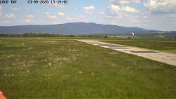Pojezdová dráha, Runway