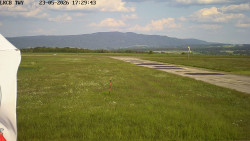 Pojezdová dráha, Runway