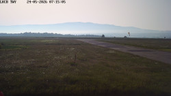 Pojezdová dráha, Runway