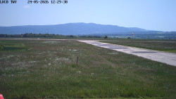 Pojezdová dráha, Runway