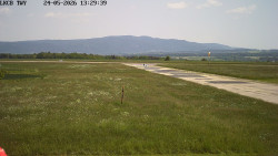 Pojezdová dráha, Runway