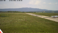 Pojezdová dráha, Runway