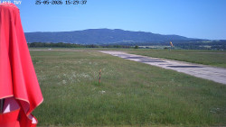 Pojezdová dráha, Runway