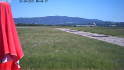 Pojezdová dráha, Runway