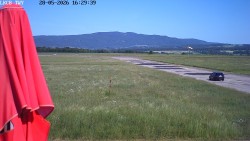 Pojezdová dráha, Runway